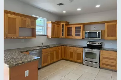 [Address not provided], Hollywood, FL 33020 - Photo 2