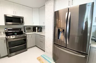 6450 Collins Ave, Miami Beach, FL 33141 - Photo 4
