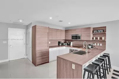 400 Sunny Isles Blvd #2021, Sunny Isles Beach, FL 33160 - Photo 2