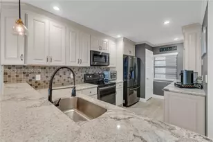 3100 NE 48th St, Fort Lauderdale, FL 33308 - Photo 12