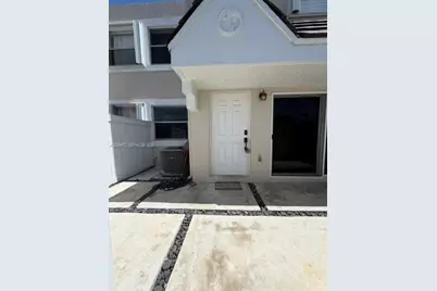 4590 SW 68th Ct Cir #8, Miami, FL 33155 - Photo 2