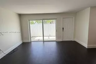 4590 SW 68th Ct Cir, Miami, FL 33155 - Photo 10
