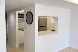 260 NW 107th Ave, Miami, FL 33172 - Photo 16