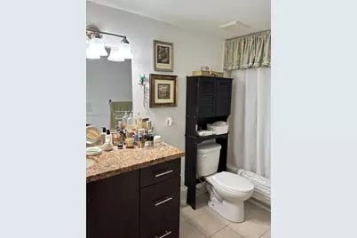 8225 Lake Dr #404, Doral, FL 33166 - Photo 14