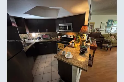 8225 Lake Dr #404, Doral, FL 33166 - Photo 6