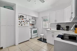 5925 SW 64th St, South Miami, FL 33143 - Photo 12