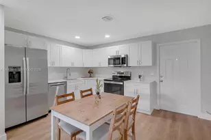 700 NW 18th St, Fort Lauderdale, FL 33311 - Photo 10