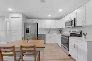 700 NW 18th St, Fort Lauderdale, FL 33311 - Photo 8