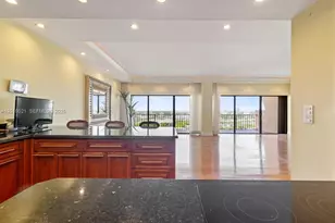 1800 NE 114th St, Miami, FL 33181 - Photo 14