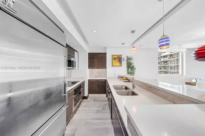 500 Brickell Ave #3707, Miami, FL 33131 - Photo 2