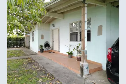 11412 SW 41st St, Miami, FL 33165 - Photo 6