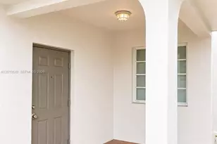 7532 NW 176th St, Miami Lakes, FL 33015 - Photo 2