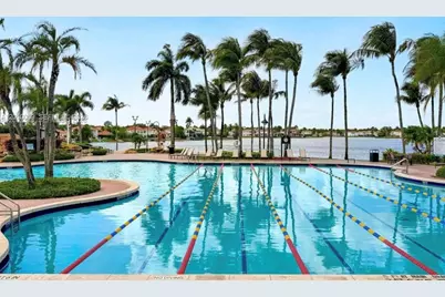 10873 NW 71st St, Doral, FL 33178 - Photo 8