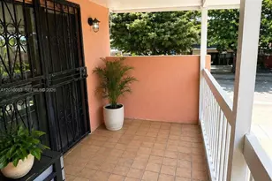 2260 W 53rd Pl, Hialeah, FL 33016 - Photo 10