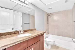 2881 N Oakland Forest Dr, Oakland Park, FL 33309 - Photo 24