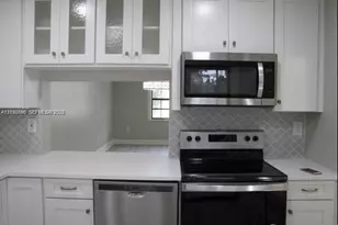 9894 Hammocks Blvd, Miami, FL 33196 - Photo 4