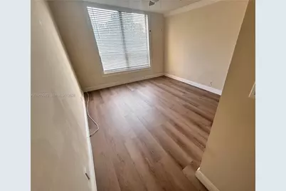 8050 W McNab Rd #212, Tamarac, FL 33321 - Photo 10