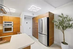 20379 W Country Club Dr, Aventura, FL 33180 - Photo 10