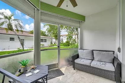 400 SE 10th St #105, Deerfield Beach, FL 33441 - Photo 18