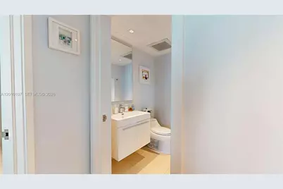 5025 Collins Ave #2206, Miami Beach, FL 33140 - Photo 8