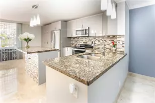928 NE 27th Ave, Hallandale Beach, FL 33009 - Photo 4