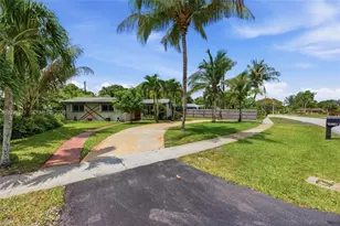 1118 NW 16th St, Fort Lauderdale, FL 33311 - Photo 2