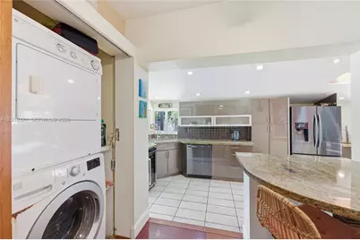 1118 NW 16th St, Fort Lauderdale, FL 33311 - Photo 14