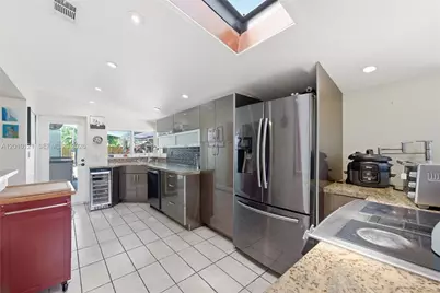 1118 NW 16th St, Fort Lauderdale, FL 33311 - Photo 14