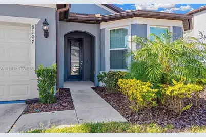 9107 Rally Spring Loop, Other City - In The State Of Florida, FL 33545 - Photo 2