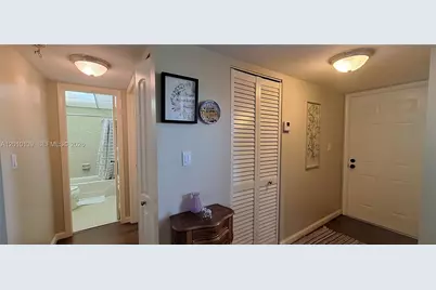 3000 NW 48th Ter #320, Lauderdale Lakes, FL 33313 - Photo 14