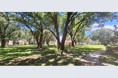 3000 NW 48th Ter #320, Lauderdale Lakes, FL 33313 - Photo 22