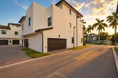 8368 Central Park Blvd, Doral, FL 33166 - Photo 28