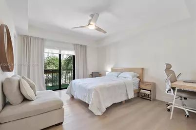 8368 Central Park Blvd, Doral, FL 33166 - Photo 10