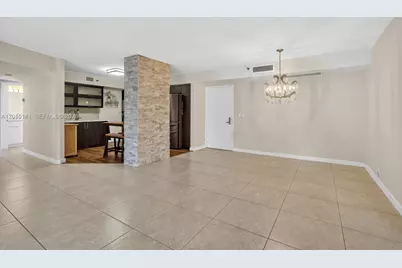 3500 Mystic Pointe Dr #302, Aventura, FL 33180 - Photo 4