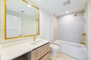 77 SE 5 St, Miami, FL 33131 - Photo 12