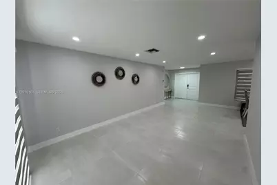 9275 SW 67th St, Miami, FL 33173 - Photo 6