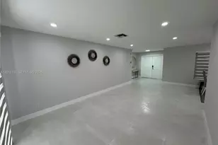 9275 SW 67th St, Miami, FL 33173 - Photo 6