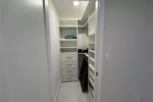 9275 SW 67th St, Miami, FL 33173 - Photo 14