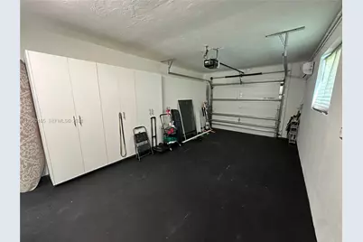 9275 SW 67th St, Miami, FL 33173 - Photo 24
