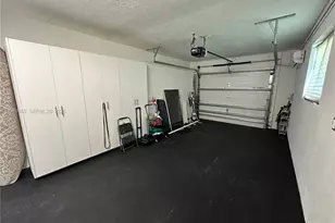 9275 SW 67th St, Miami, FL 33173 - Photo 24