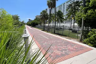 2899 Collins Ave, Miami Beach, FL 33140 - Photo 20