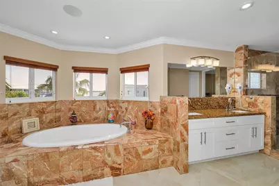 112 N Bounty Ln, Key Largo, FL 33037 - Photo 32
