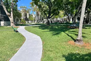7923 SW 104th St, Miami, FL 33156 - Photo 2