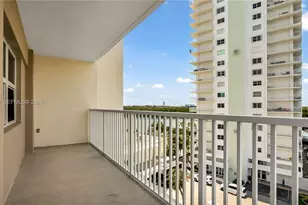 300 Bayview Dr, Sunny Isles Beach, FL 33160 - Photo 22