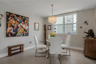 300 Bayview Dr, Sunny Isles Beach, FL 33160 - Photo 6
