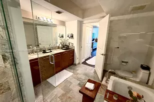 2641 N Flamingo Rd, Sunrise, FL 33323 - Photo 26