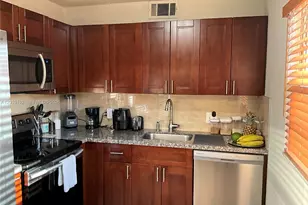 150 SW 134th Way, Pembroke Pines, FL 33027 - Photo 6