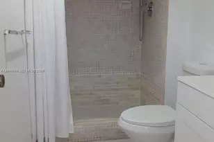 1300 St Charles Pl, Pembroke Pines, FL 33026 - Photo 8