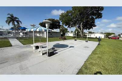 3021 NW 2nd Ave, Pompano Beach, FL 33064 - Photo 36