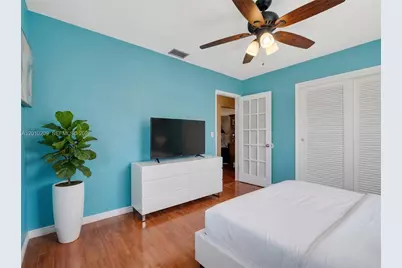 234 SE 3rd Ter, Dania Beach, FL 33004 - Photo 10